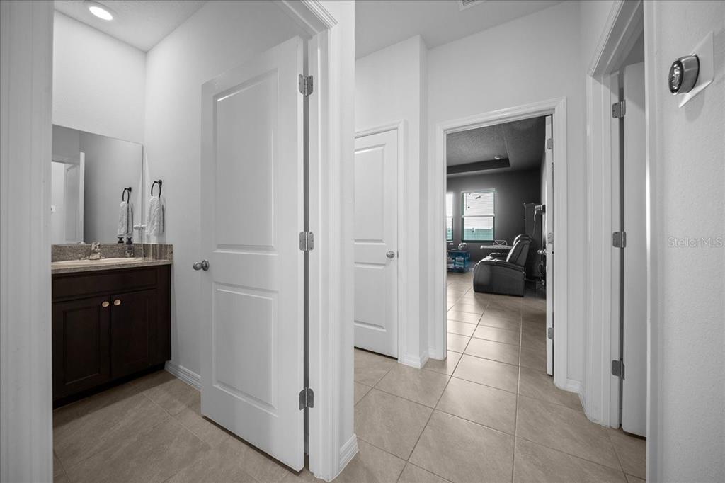 8598 SW 59TH TERRACE gallery image #47