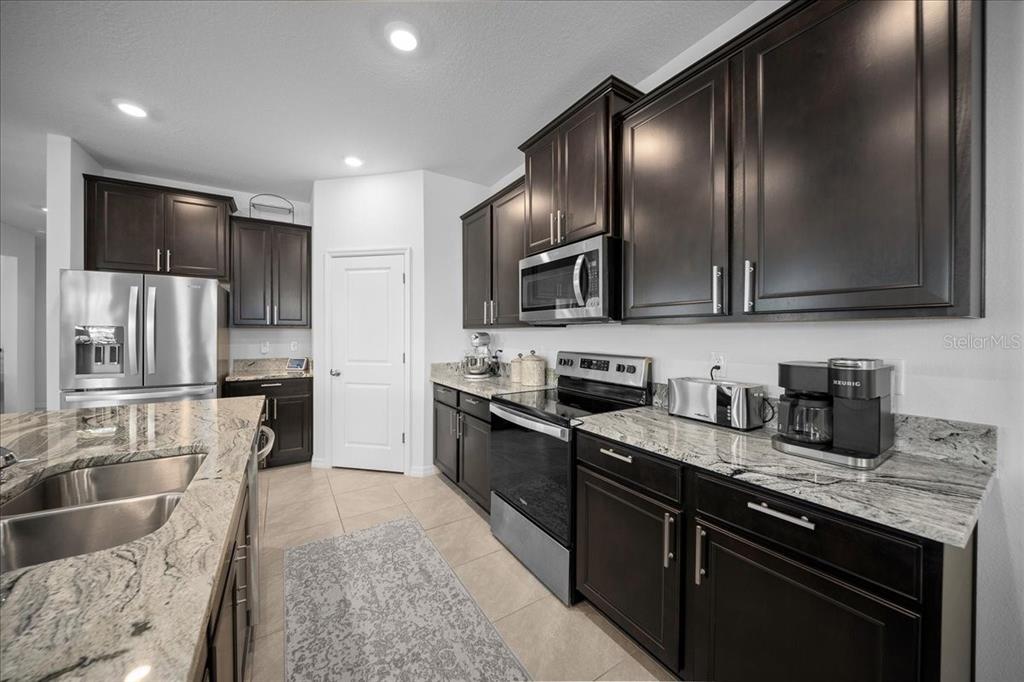 8598 SW 59TH TERRACE gallery image #7