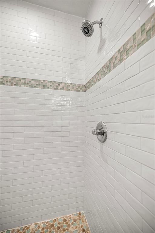 1226 SE 9TH AVENUE gallery image #31