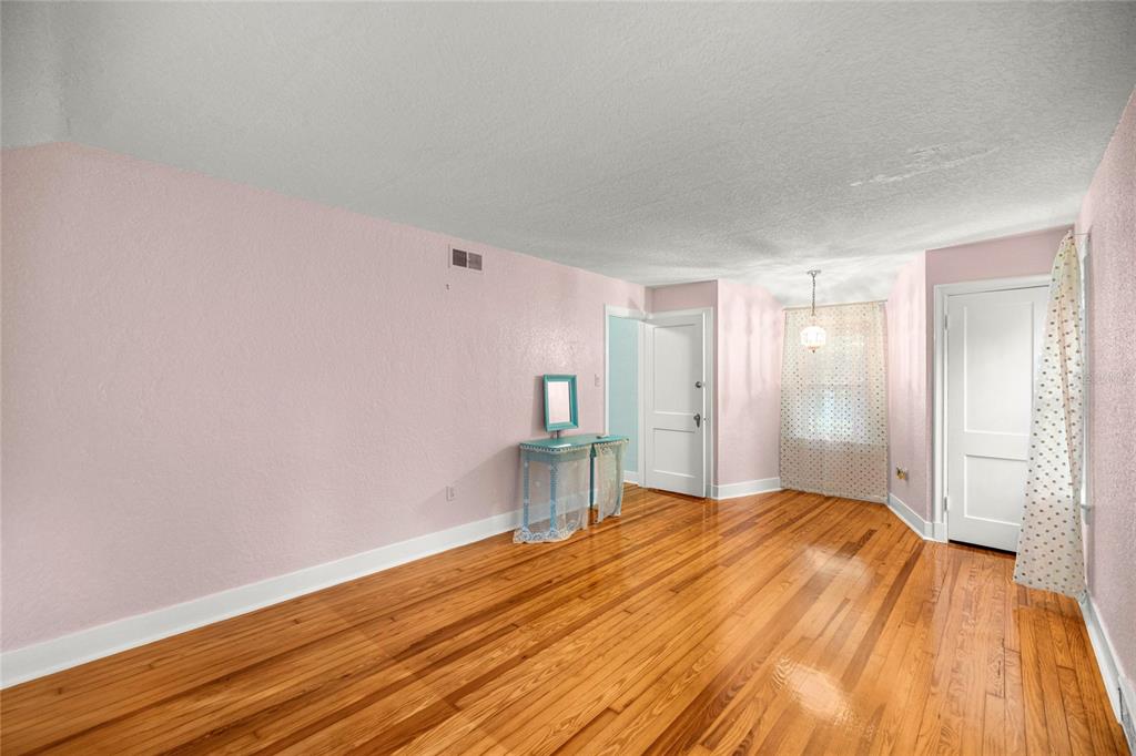 1226 SE 9TH AVENUE gallery image #36
