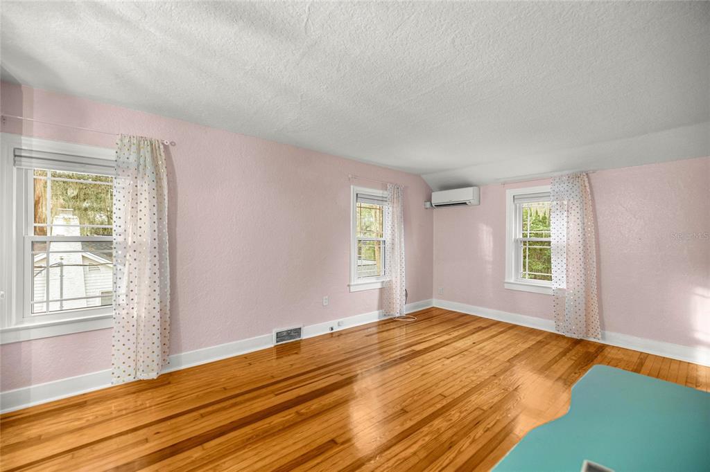 1226 SE 9TH AVENUE gallery image #38