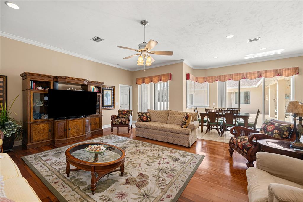 6081 W PELL PLACE gallery image #19