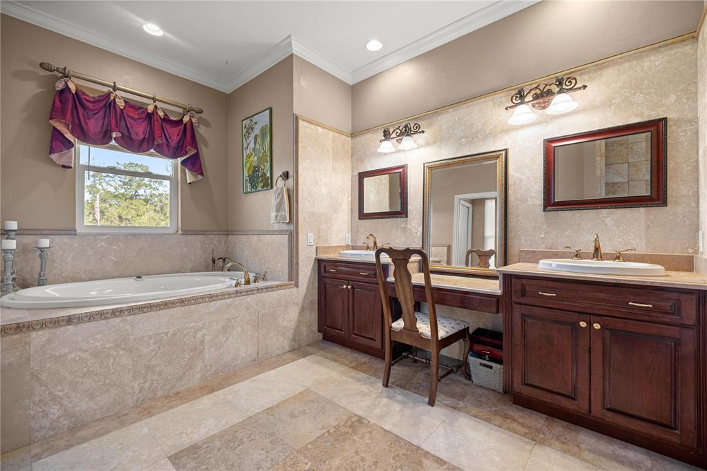 6081 W PELL PLACE gallery image #27