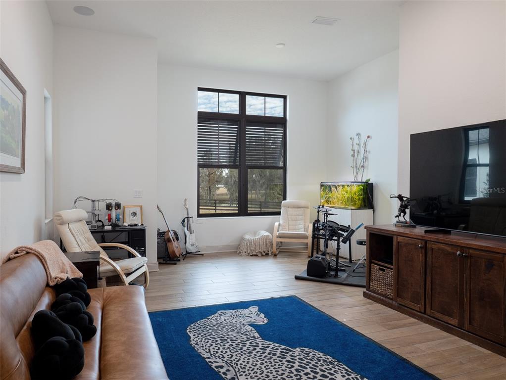 11920 SE 22ND AVENUE ROAD gallery image #15