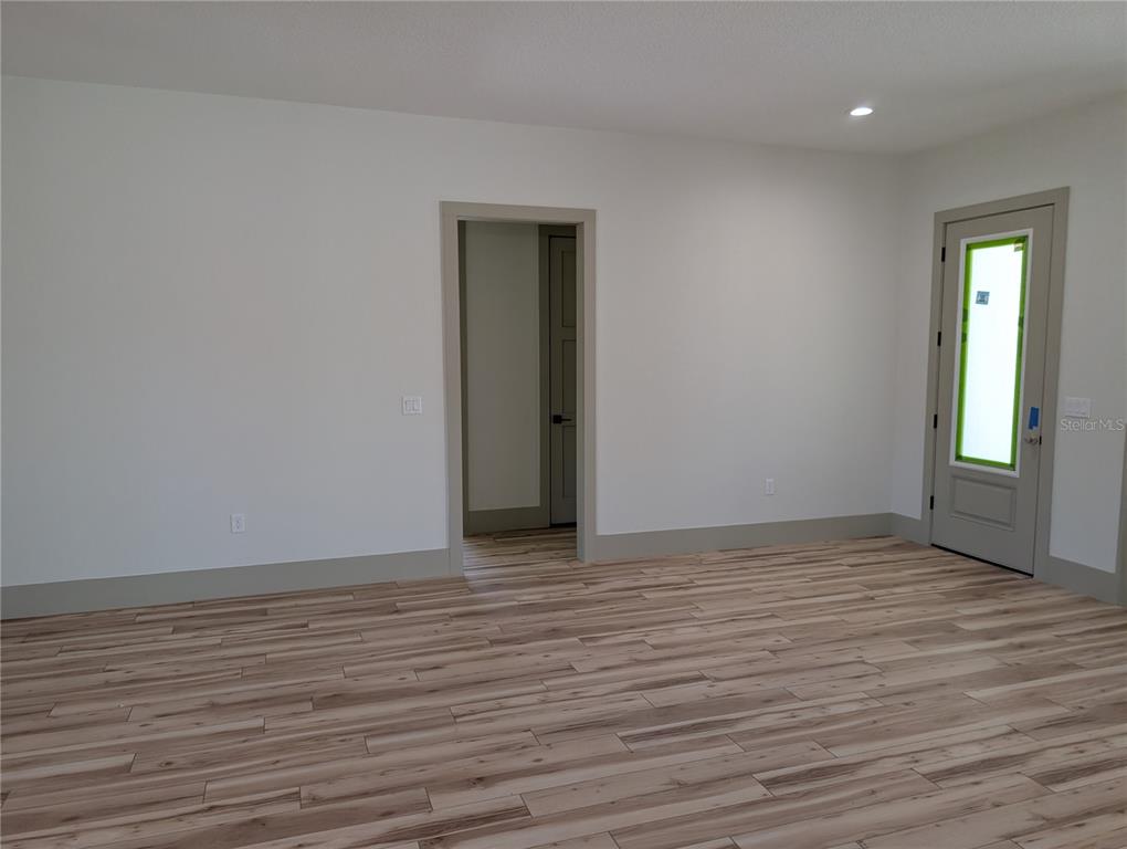 1303 NE 23RD AVENUE gallery image #10