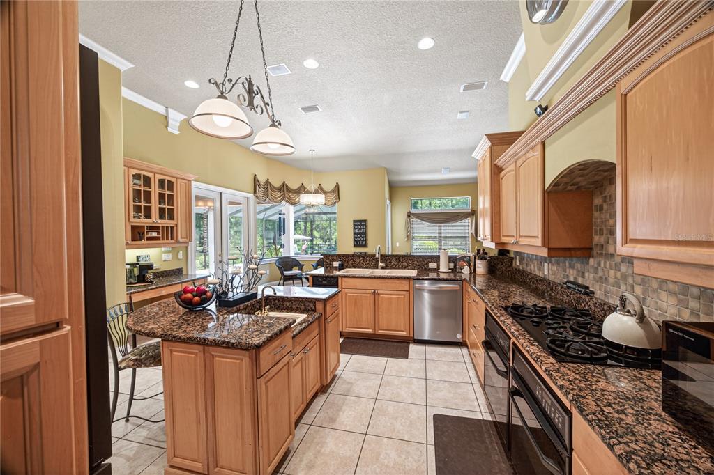 1640 SE 91ST PLACE gallery image #15
