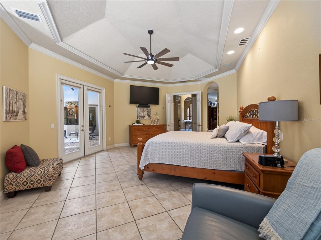 1640 SE 91ST PLACE gallery image #26