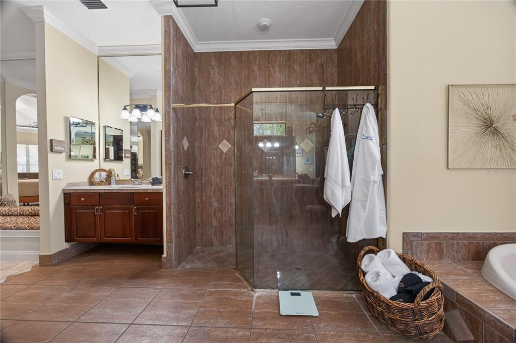 1640 SE 91ST PLACE gallery image #34