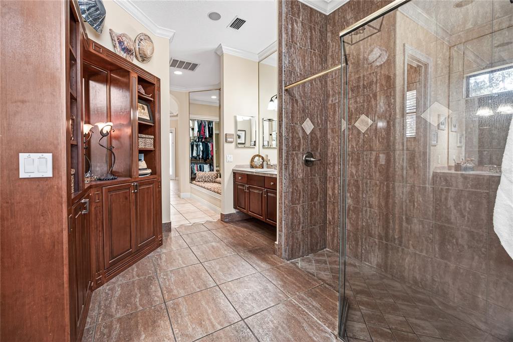 1640 SE 91ST PLACE gallery image #36