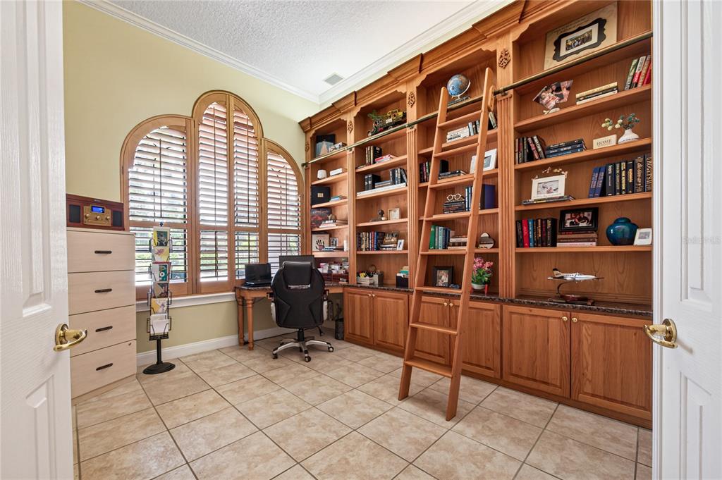 1640 SE 91ST PLACE gallery image #40