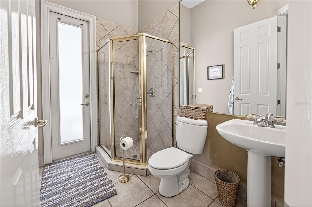 1640 SE 91ST PLACE gallery image #41