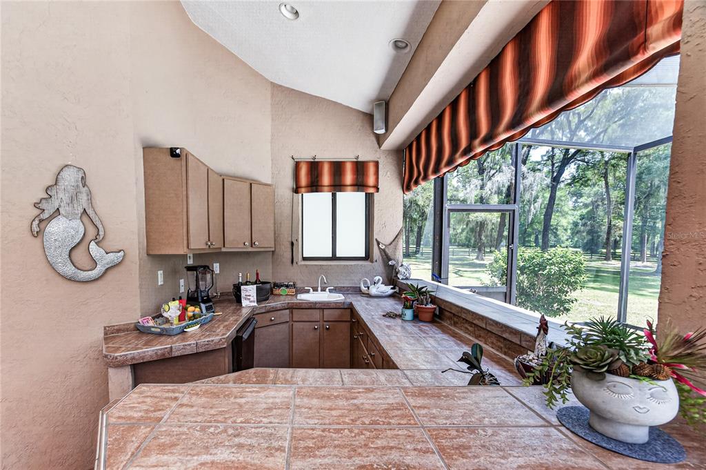 1640 SE 91ST PLACE gallery image #42