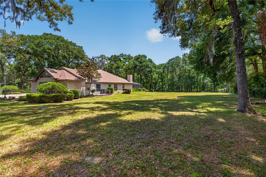 1640 SE 91ST PLACE gallery image #68
