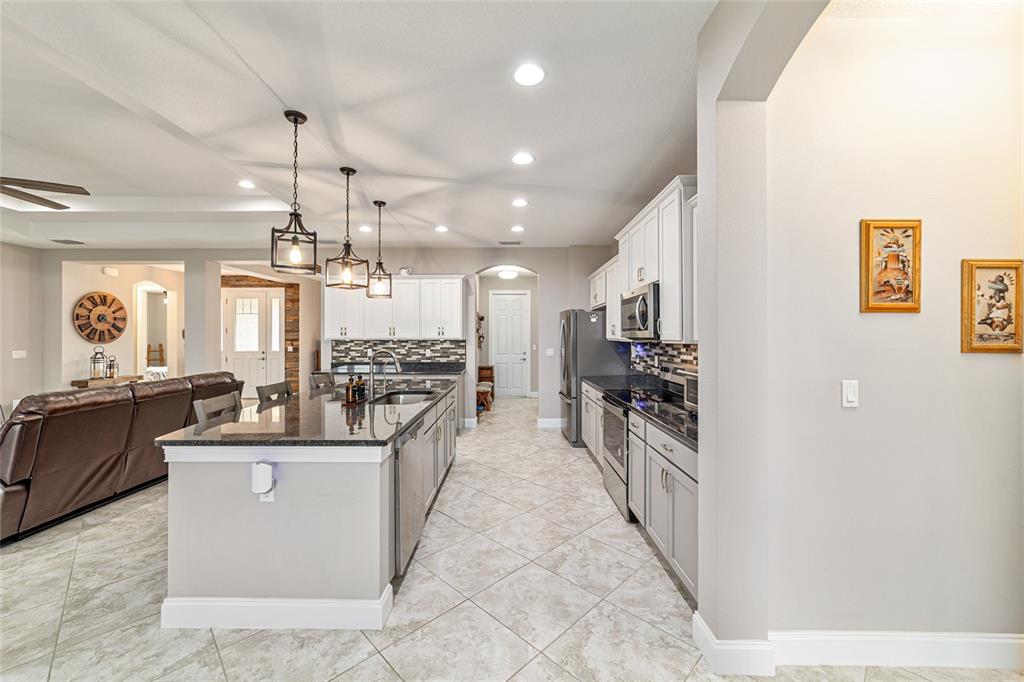 1983 NW 79TH LOOP gallery image #12