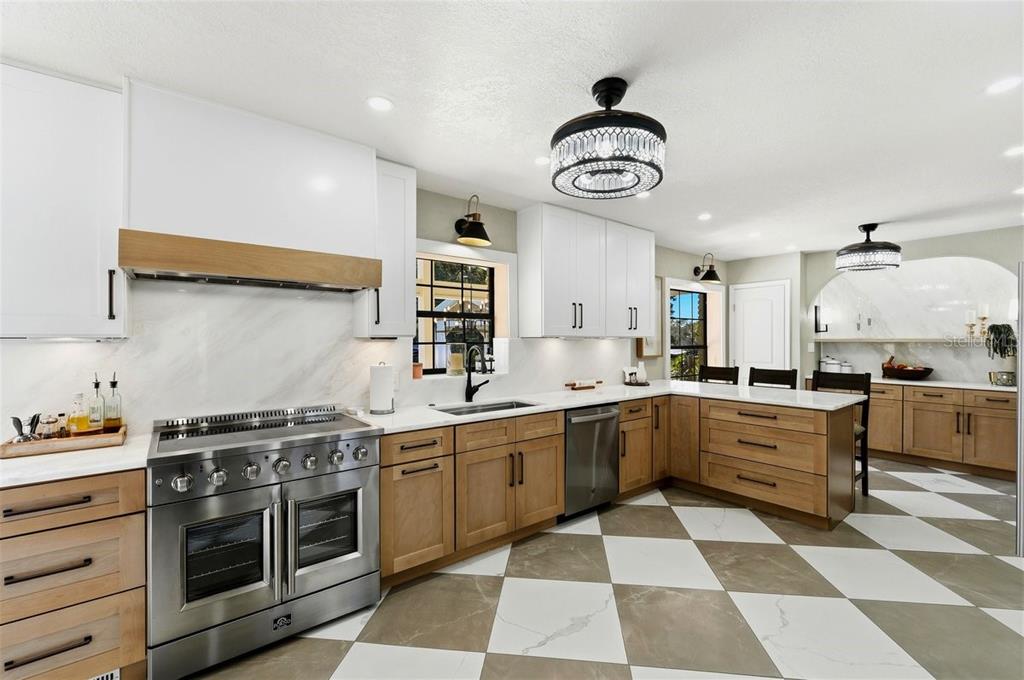 1825 CLUBHOUSE ROAD gallery image #19