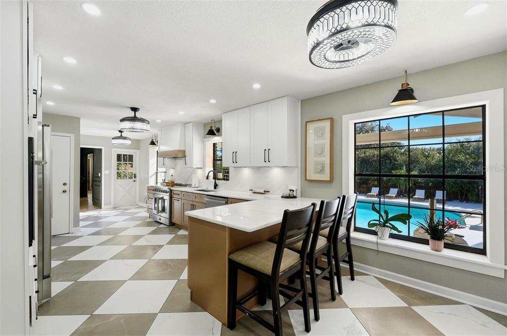 1825 CLUBHOUSE ROAD gallery image #22