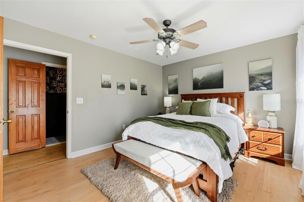 1825 CLUBHOUSE ROAD gallery image #27
