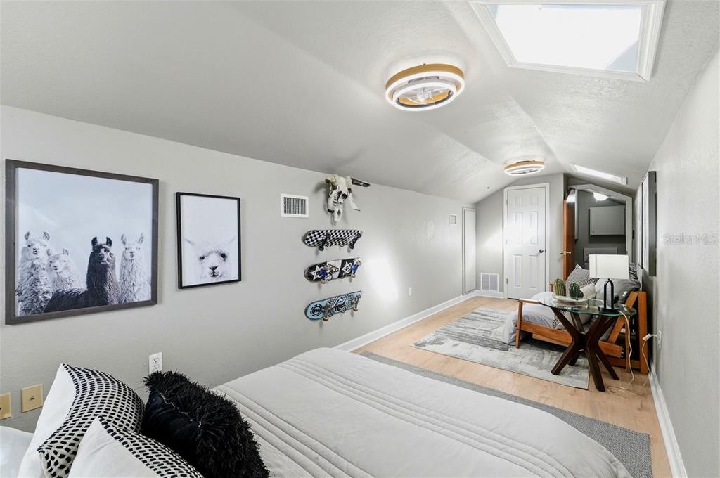 1825 CLUBHOUSE ROAD gallery image #46