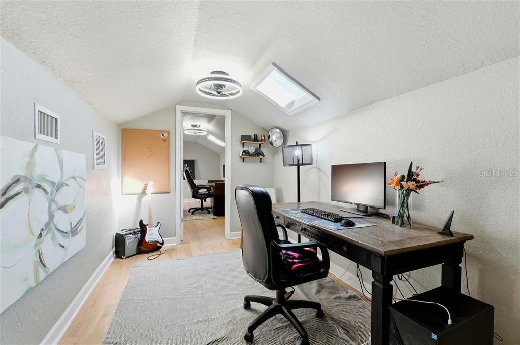 1825 CLUBHOUSE ROAD gallery image #47
