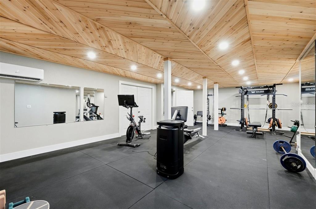 1825 CLUBHOUSE ROAD gallery image #49