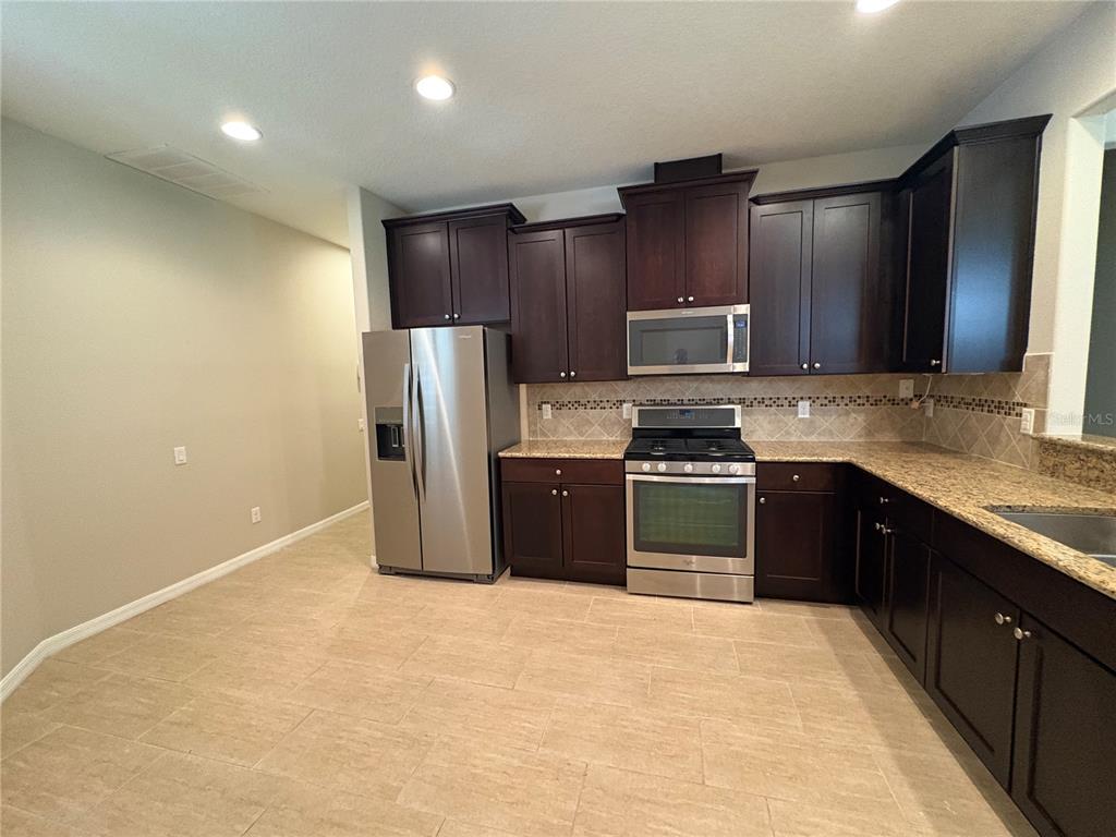 116 LA CRESTA COURT gallery image #4