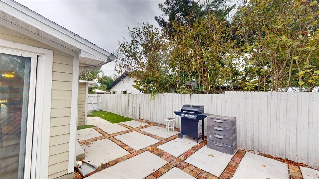 2912 HAWTHORNE STREET