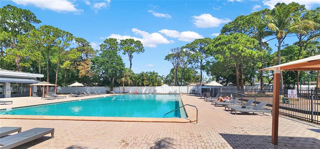 2700 COCONUT BAY LANE UNIT 419