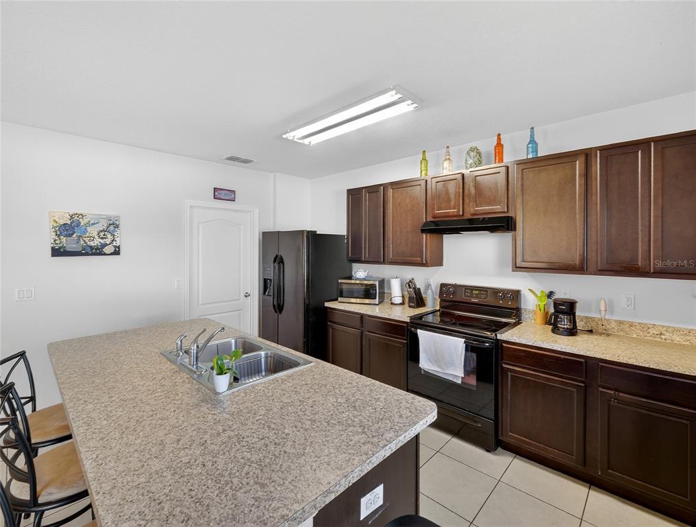 885 FREEDOM BOULEVARD gallery image #11