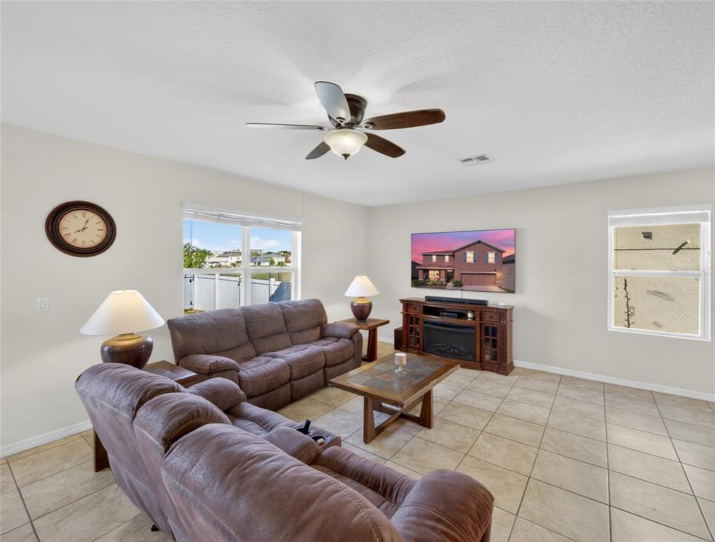 885 FREEDOM BOULEVARD gallery image #15