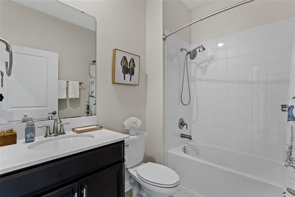 2215 CAMDEN PARK AVENUE gallery image #17
