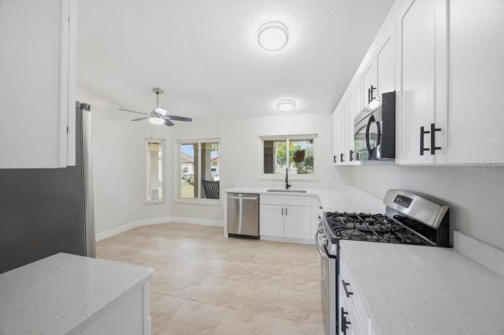 910 AMY RIDGE COURT gallery image #10