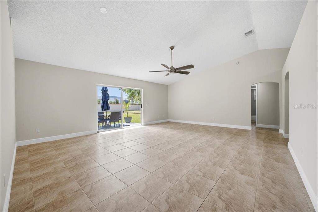 910 AMY RIDGE COURT gallery image #13