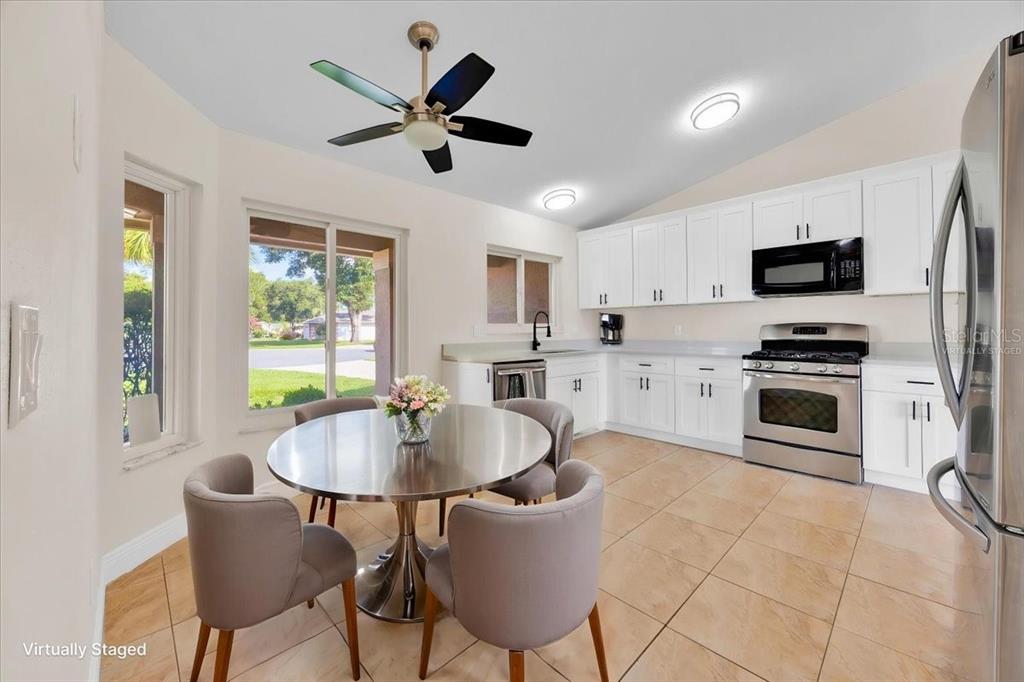 910 AMY RIDGE COURT gallery image #5