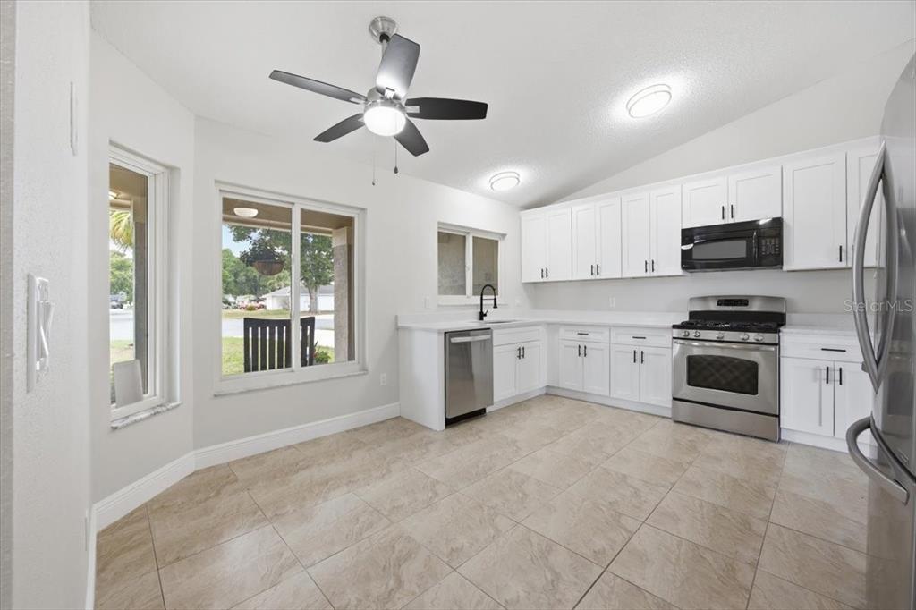 910 AMY RIDGE COURT gallery image #8
