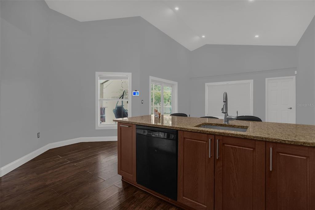 149 IMPERIAL OAK COURT gallery image #11