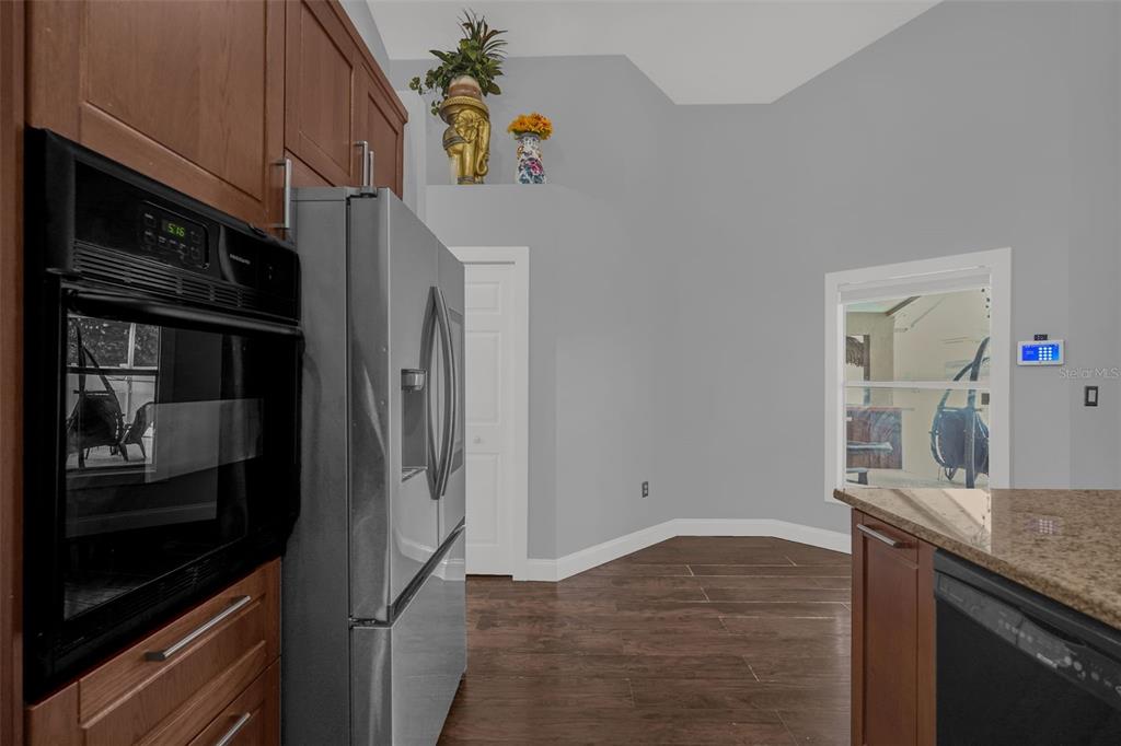 149 IMPERIAL OAK COURT gallery image #12
