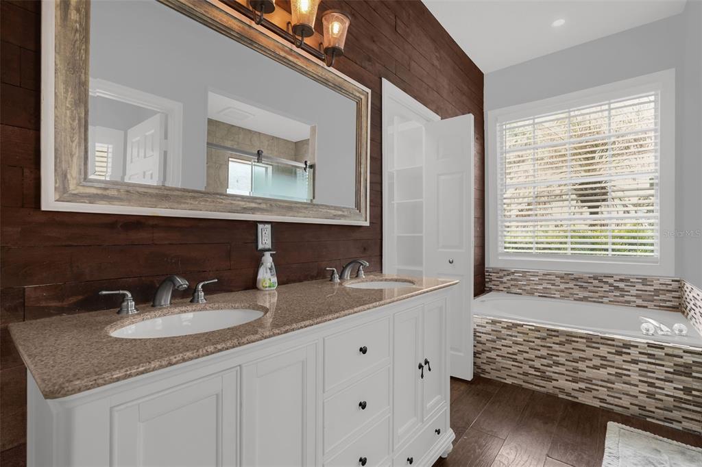 149 IMPERIAL OAK COURT gallery image #14