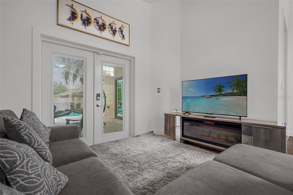 149 IMPERIAL OAK COURT gallery image #4