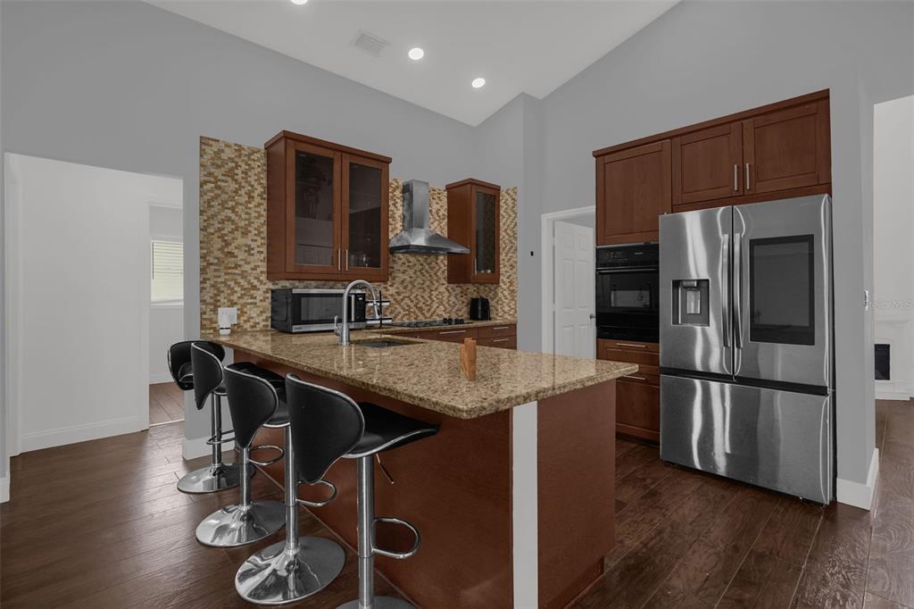 149 IMPERIAL OAK COURT gallery image #5