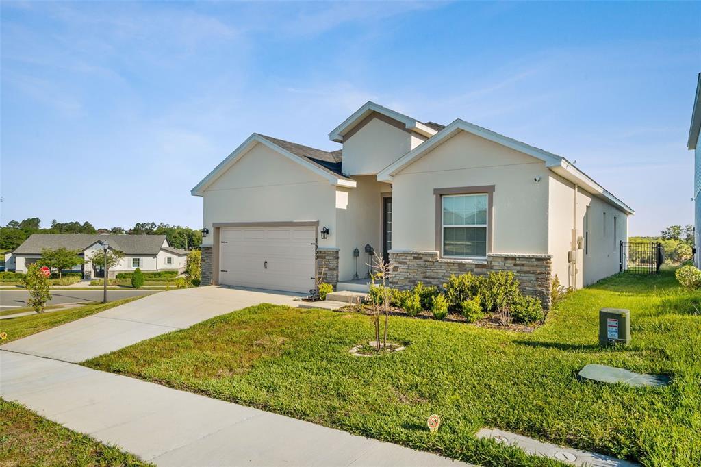 1553 FLEUR DRIVE gallery image #1