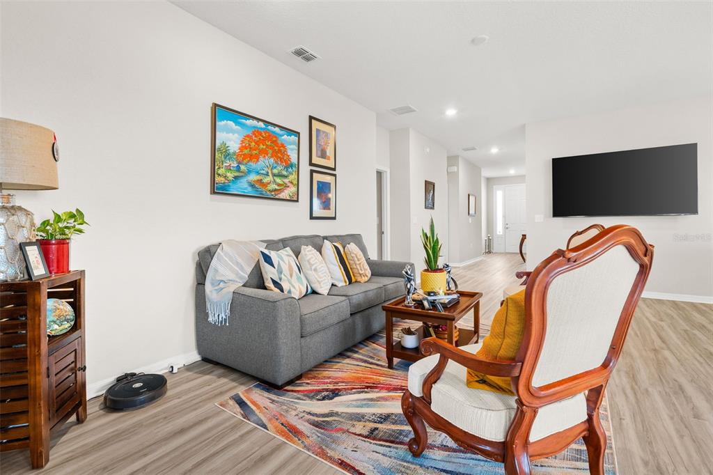 1553 FLEUR DRIVE gallery image #11
