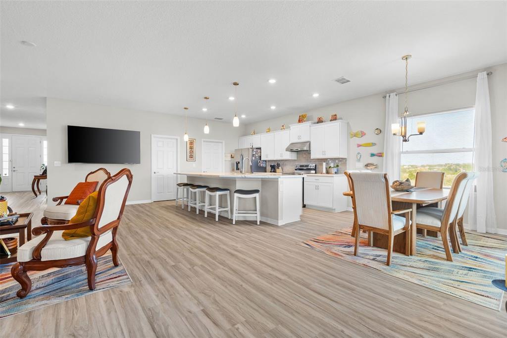 1553 FLEUR DRIVE gallery image #13