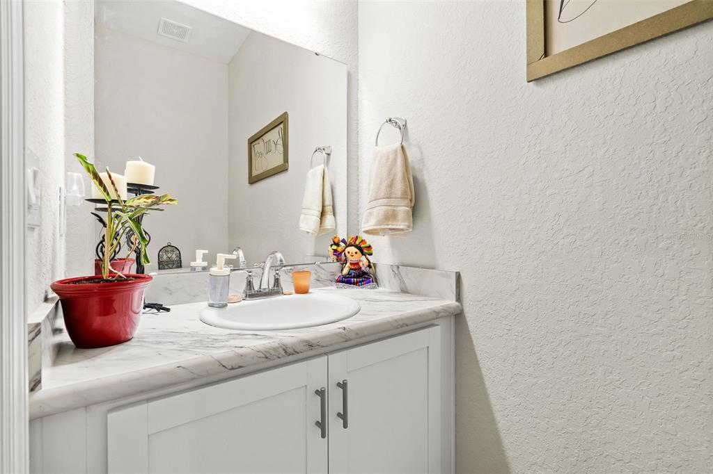 1553 FLEUR DRIVE gallery image #27