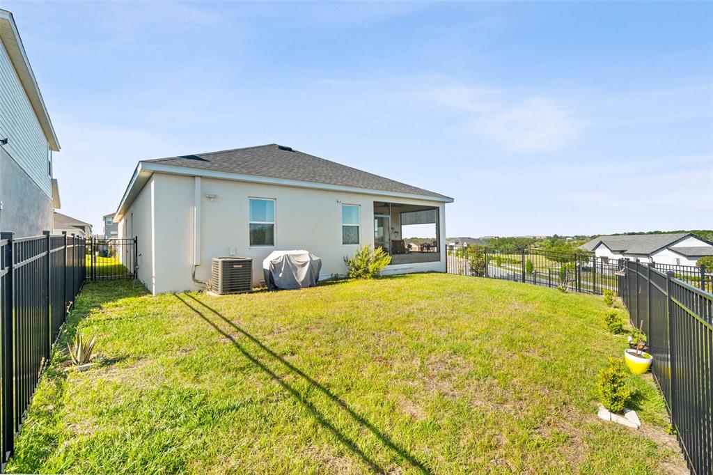 1553 FLEUR DRIVE gallery image #33