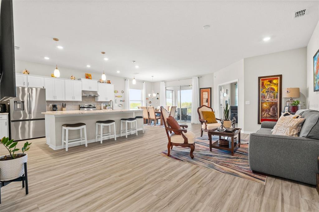 1553 FLEUR DRIVE gallery image #6