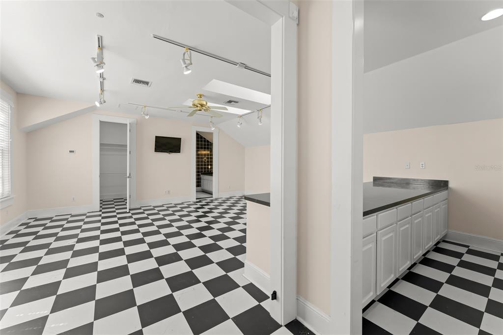 403 WATER STREET gallery image #75