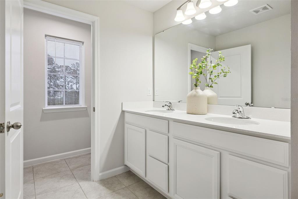 1472 EUCALYPTUS WAY gallery image #14