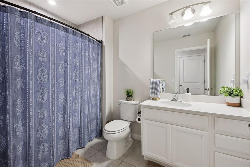 1472 EUCALYPTUS WAY gallery image #16