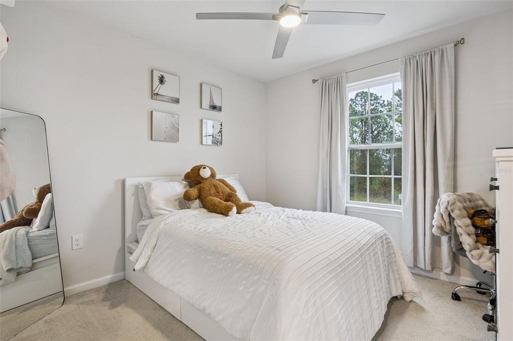 1472 EUCALYPTUS WAY gallery image #17