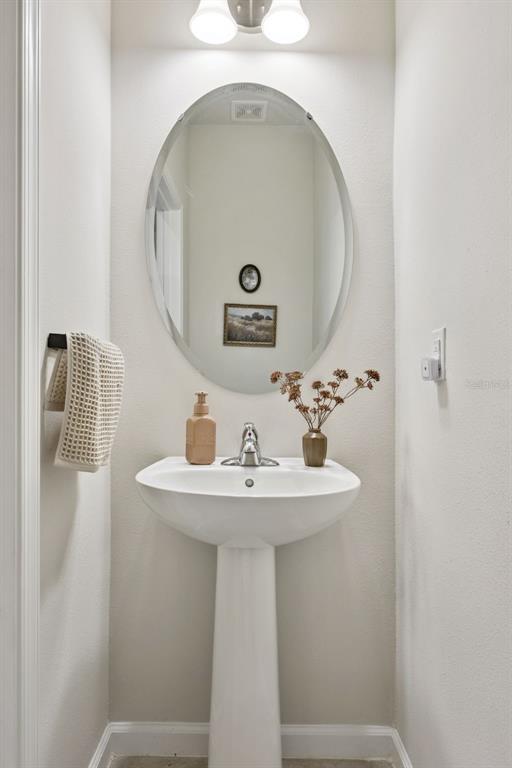 1472 EUCALYPTUS WAY gallery image #18